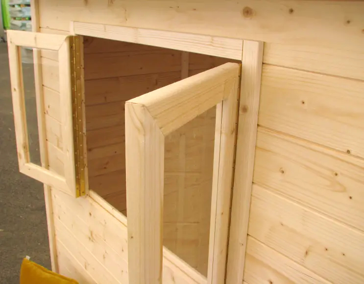 Casetta in legno EUGENIE con pergola esterna